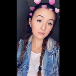 Meet your Posher, Hannah